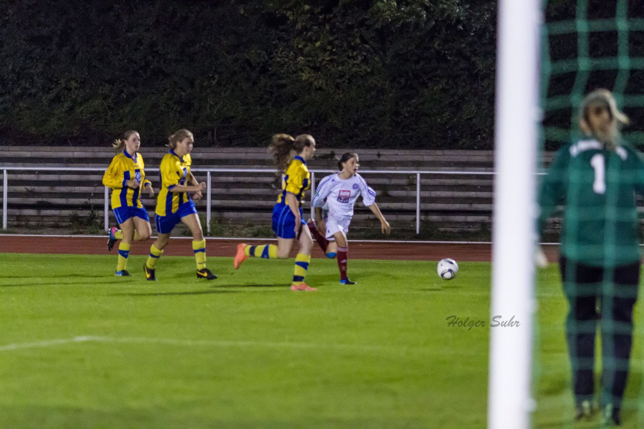 Bild 147 - B-Juniorinnen SV Henstedt-Ulzburg - Holstein Kiel : Ergebnis: 0:12